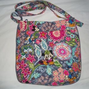 Vera Bradley DISNEY Mickey Friends Triple Zip Hips